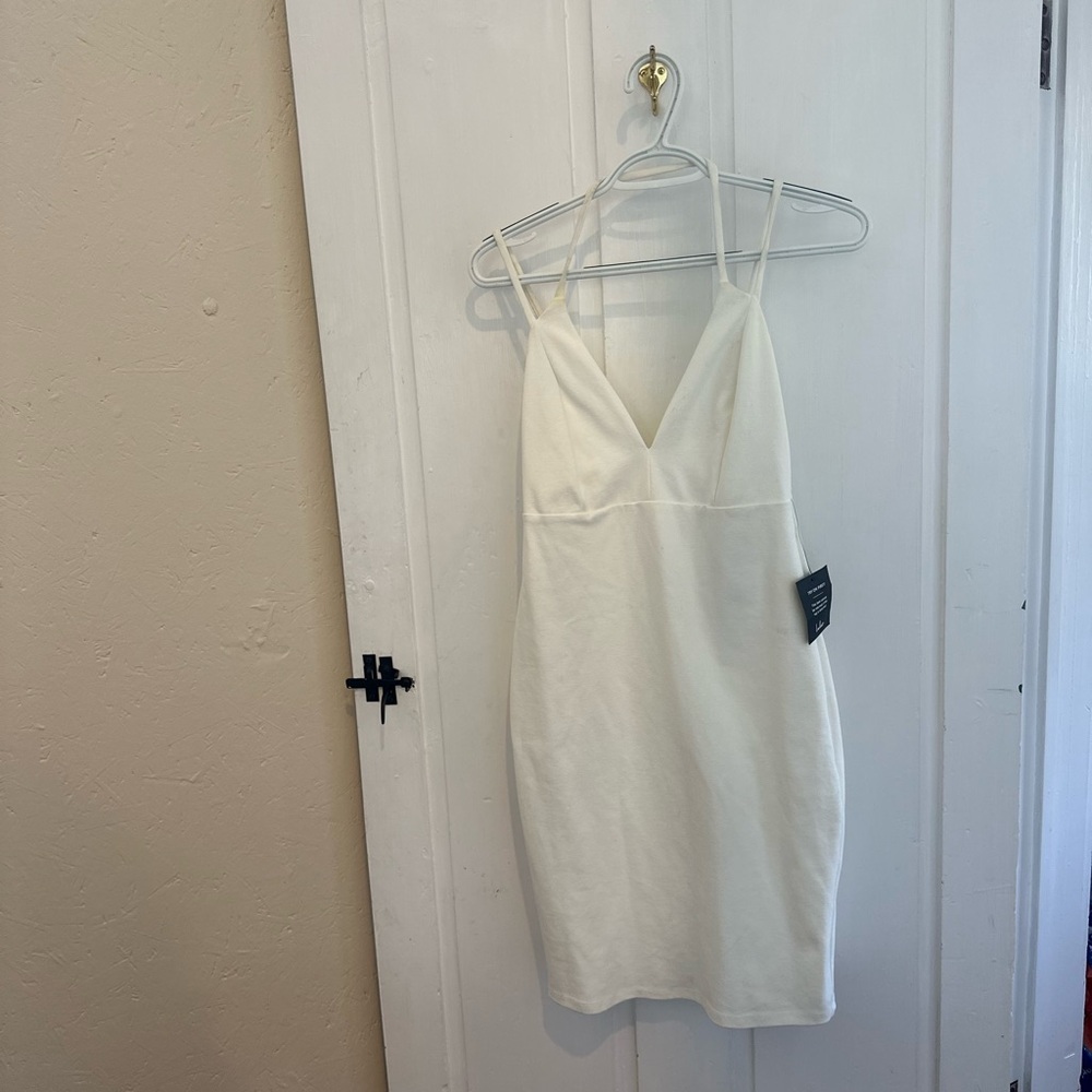 NWT LULUS WHITE DRESS - medium